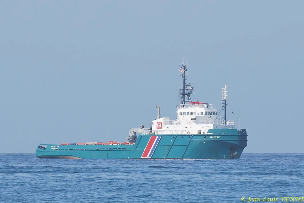 L'Ailette se tient au large en cas de besoin