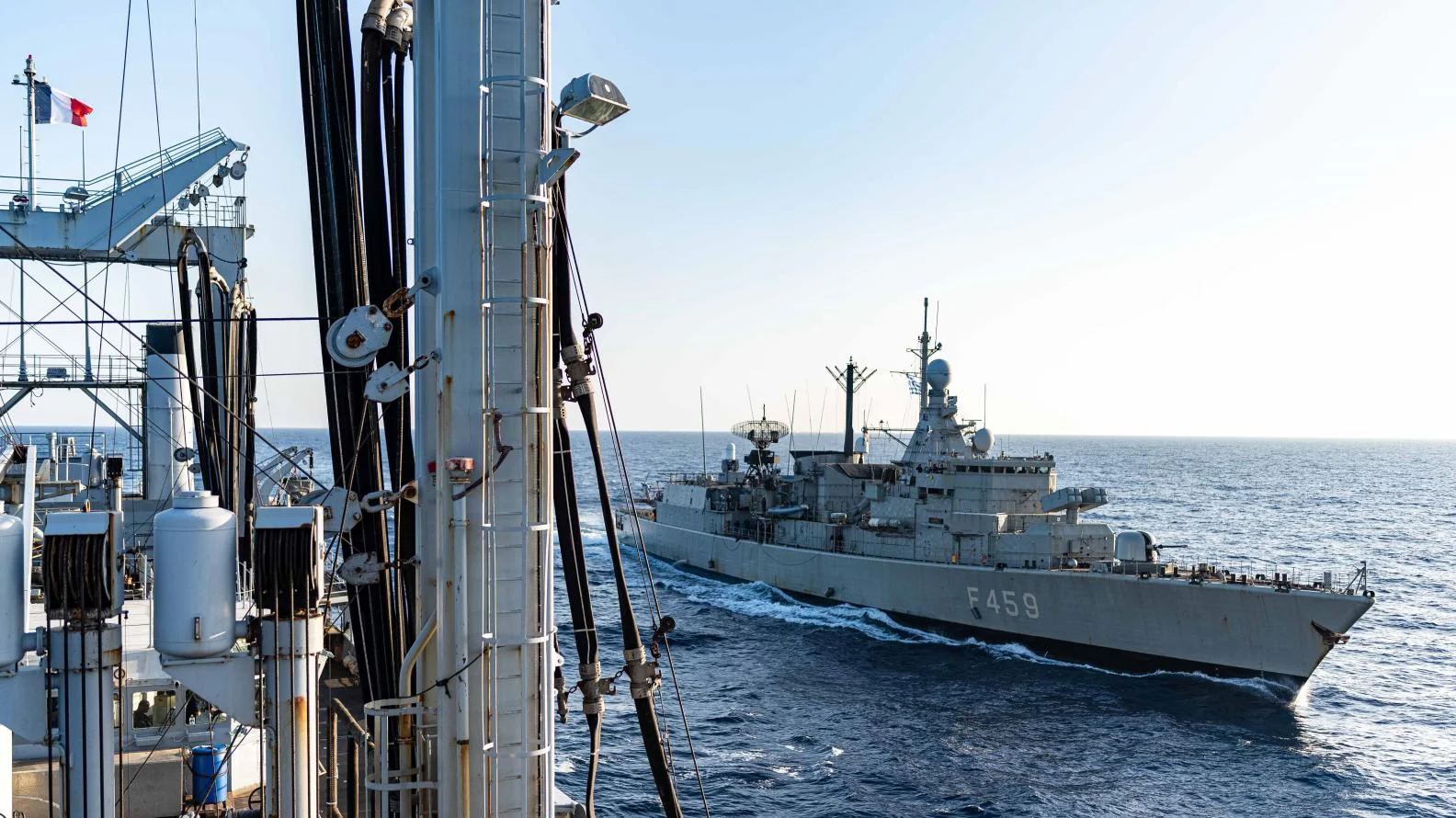 La Marne et la frégate grecque Adrias