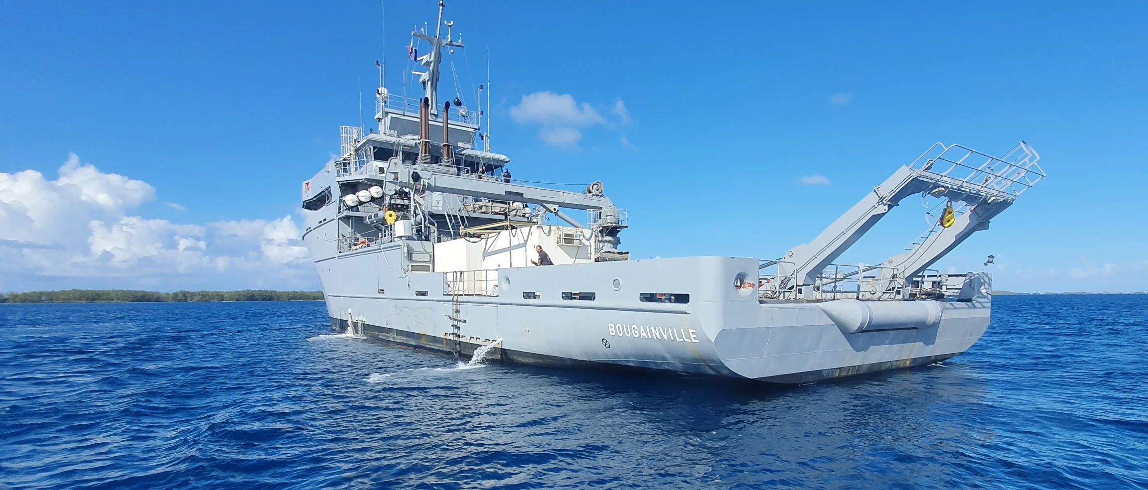 Le bâtiment de soutien et d'assistance outre-mer (BSAOM) Bougainville