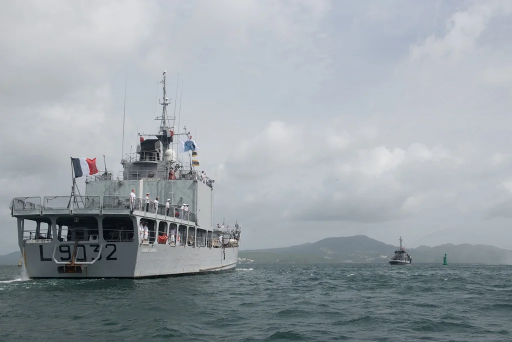 Le BATRAL Dumont d’Urville appareille de Fort-de-France pour la dernière fois