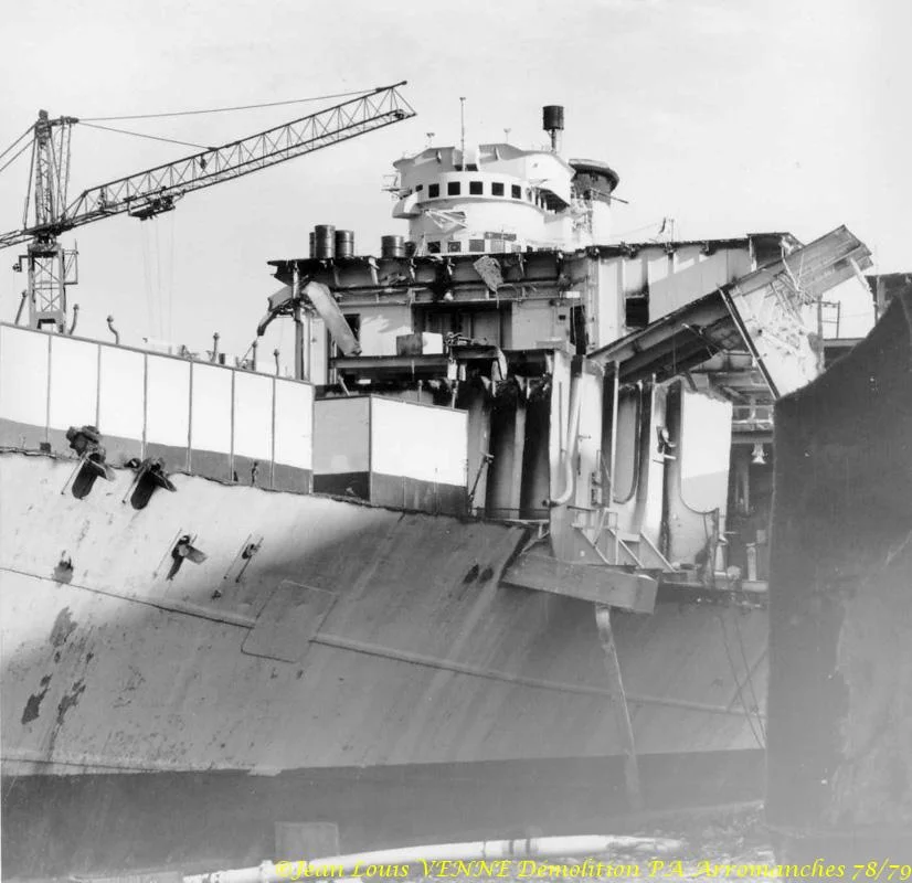 Démolition de l'Arromanches