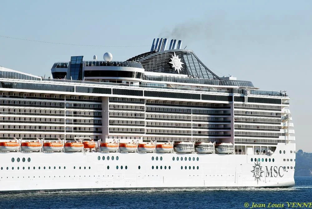 Escale surprise du MSC Fantasia à La Seyne sur Mer