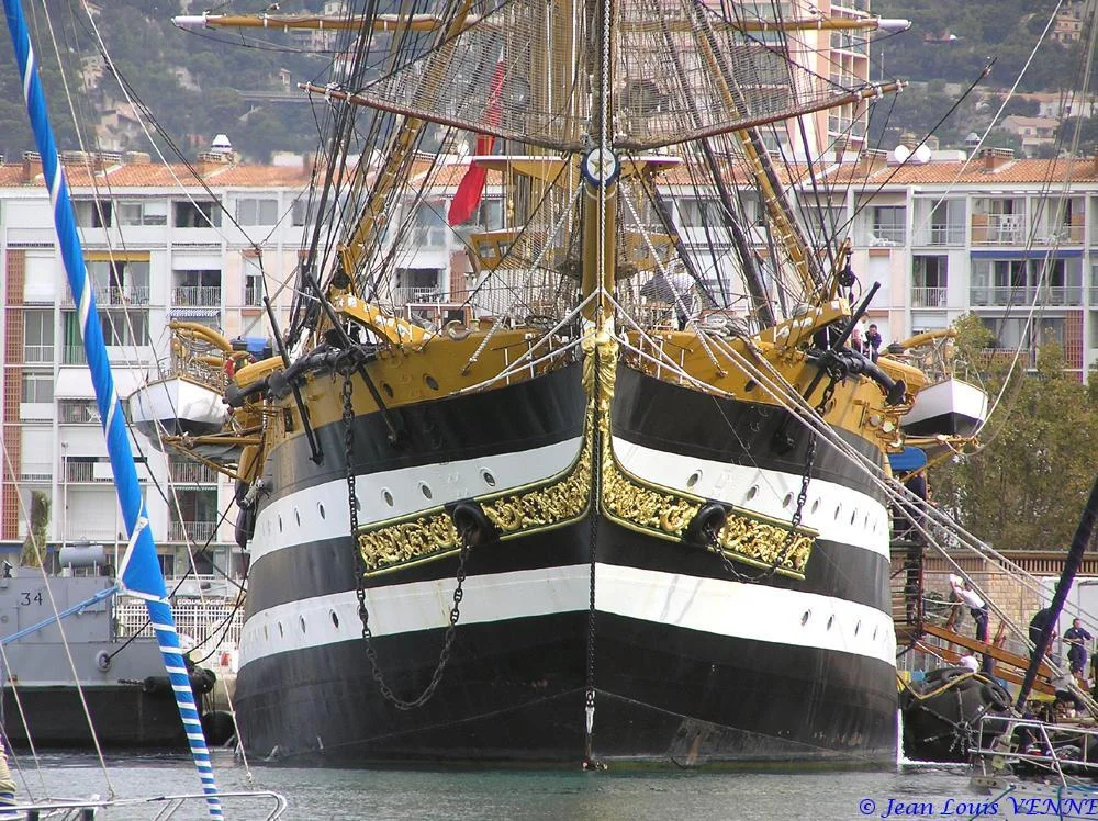 L’Amerigo Vespucci dans le port de Toulon