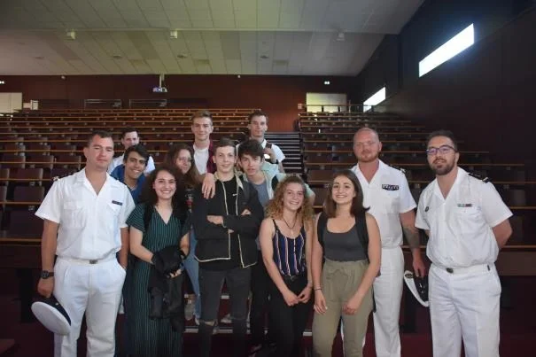 Rencontre entre marins de l'Auvergne et lycéens de Montluçon