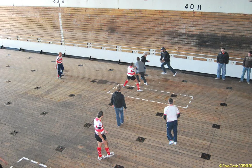 Echange de ballon dans le radier