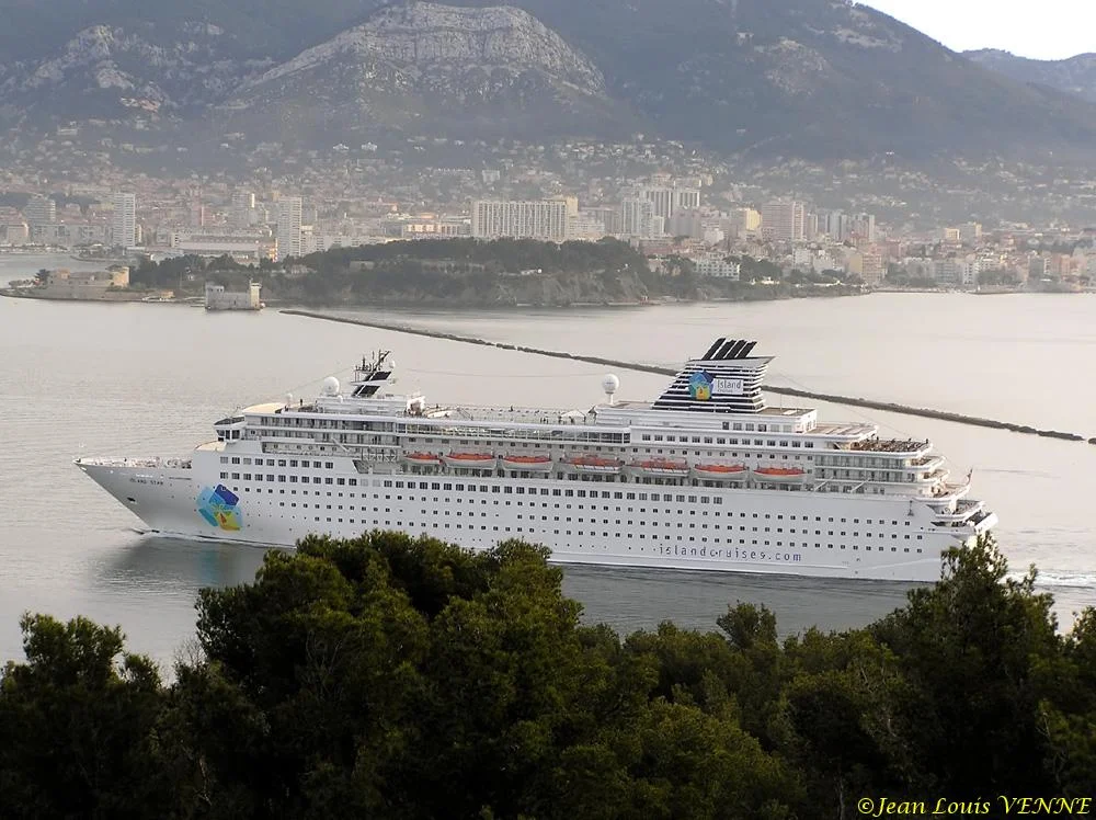 Arrivée du paquebot Island Star à Toulon