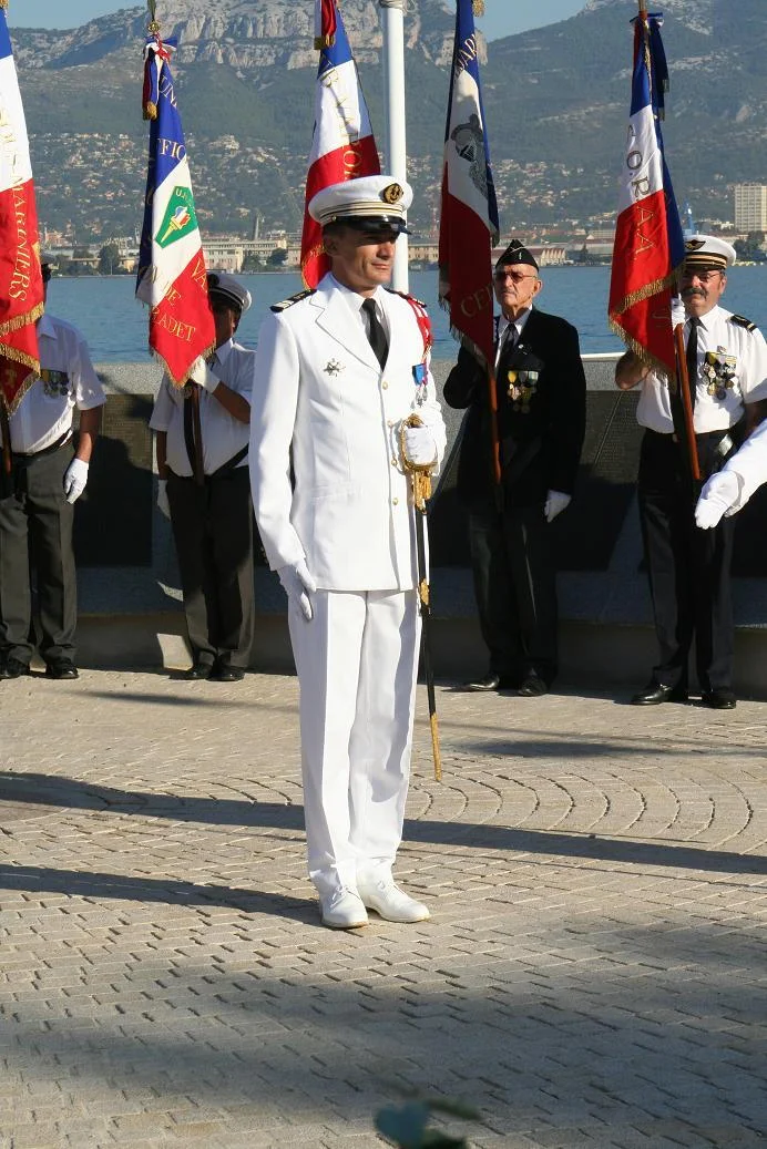 Le capitaine de frégate Lambropoulos