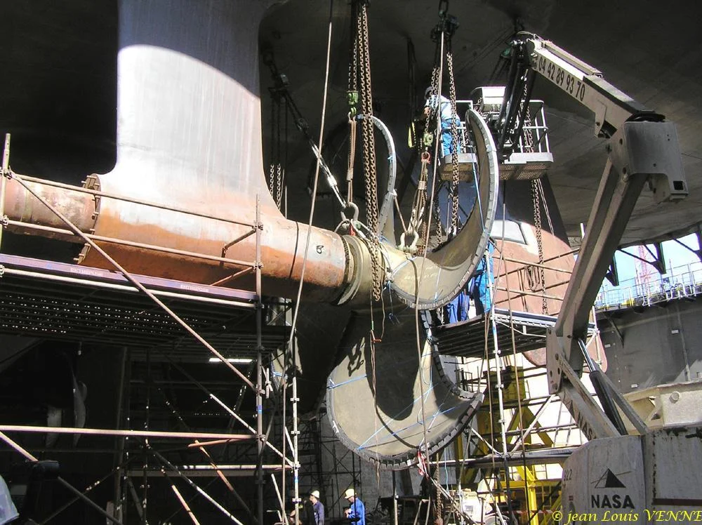 La seconde hélice du porte-avions