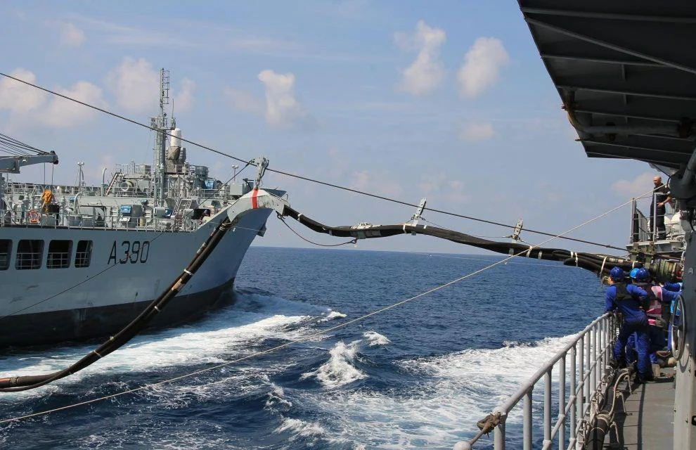 Ravitaillement du Jean Bart