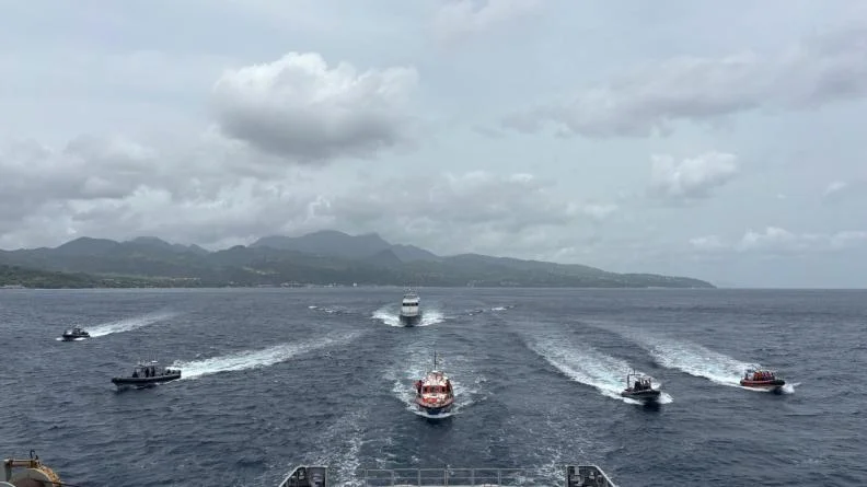 Déploiement majeur de moyens aéromaritimes au large de la Martinique