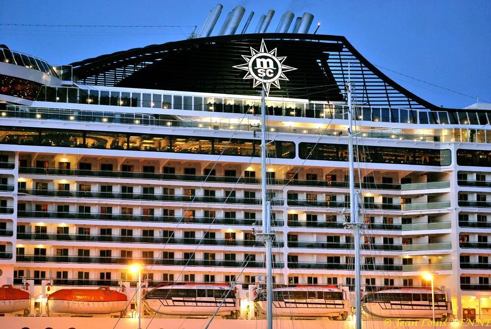 Escale surprise du MSC Fantasia à La Seyne sur Mer