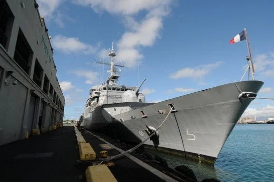 La frégate Prairial fait une escale à Honolulu