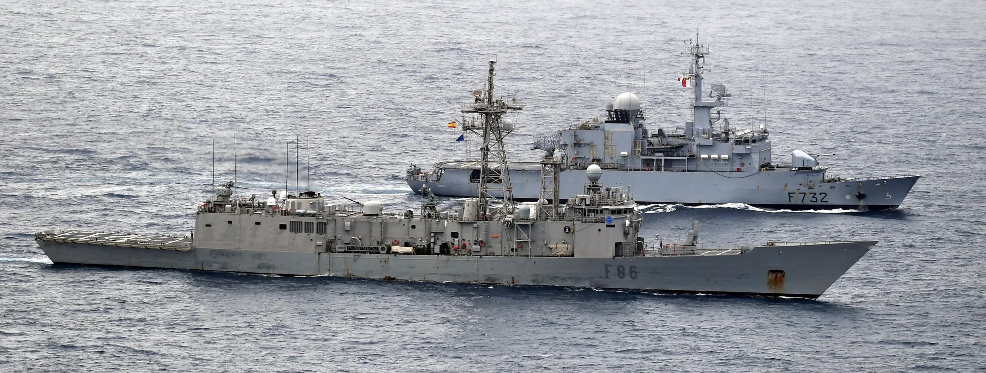La frégate Nivôse et la frégate espagnole Canaria
