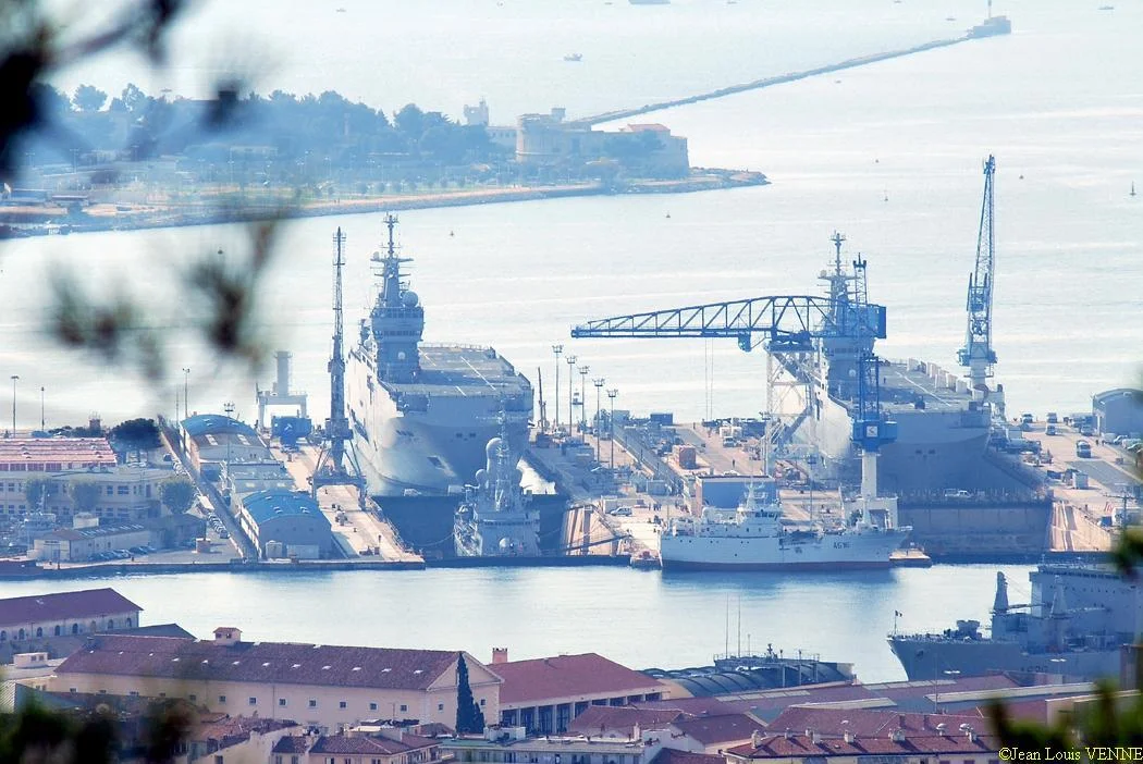 Les BPC Mistral et Tonnerre aux bassins Vauban