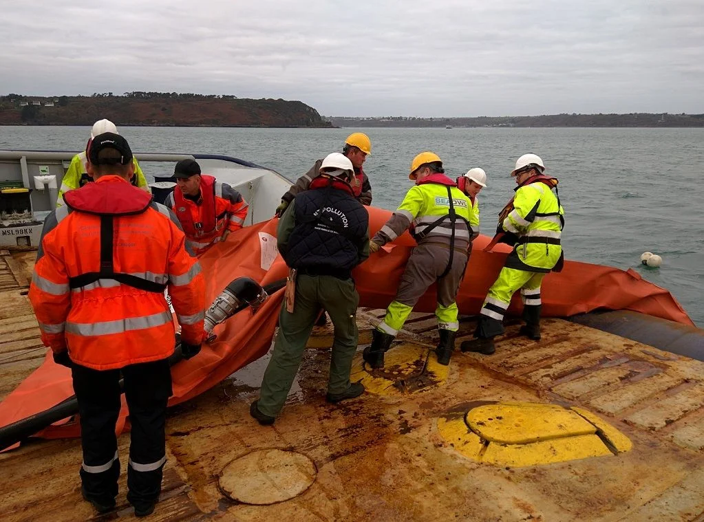 Expérimentation et réception de nouveaux matériels de lutte anti-pollution