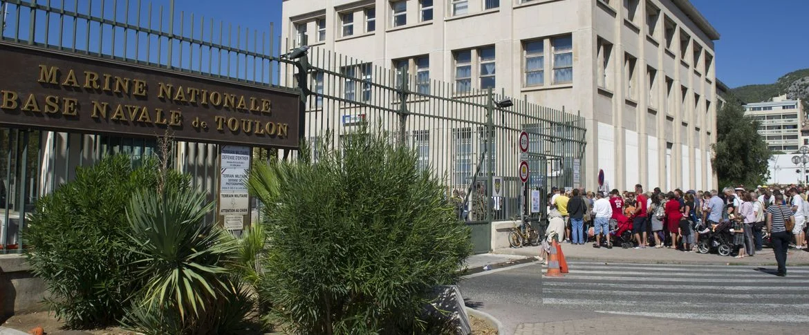 Journées du patrimoine 2015 : entrée de la base navale de Toulon