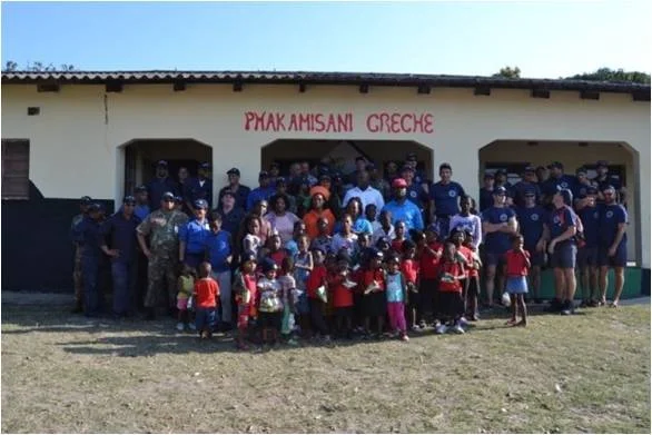 Le Floréal conduit une action civilo-militaire en Afrique du Sud