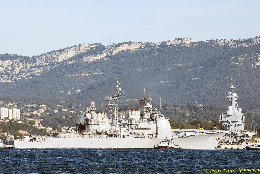 Le croiseur Vicksburg quitte Toulon