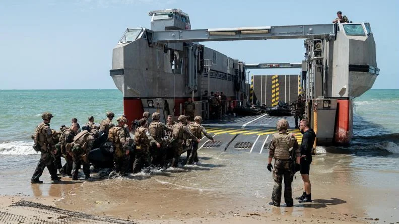 Un engin de débarquement amphibie rapide (EDAR)