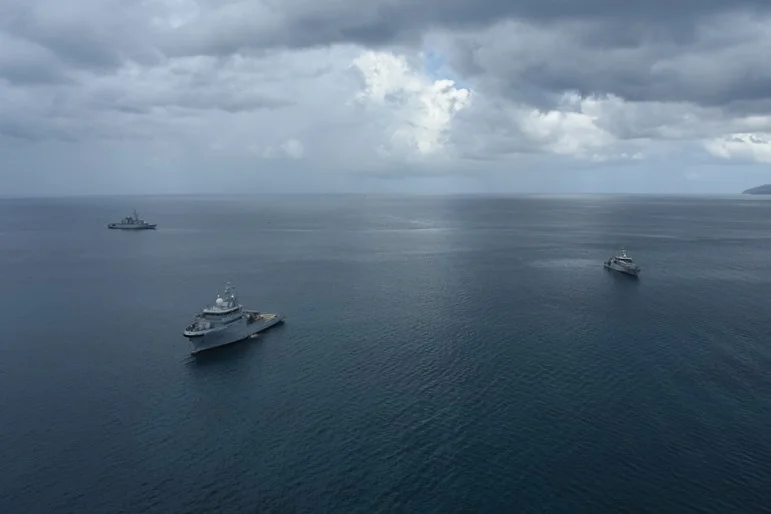 Bâtiments au mouillage