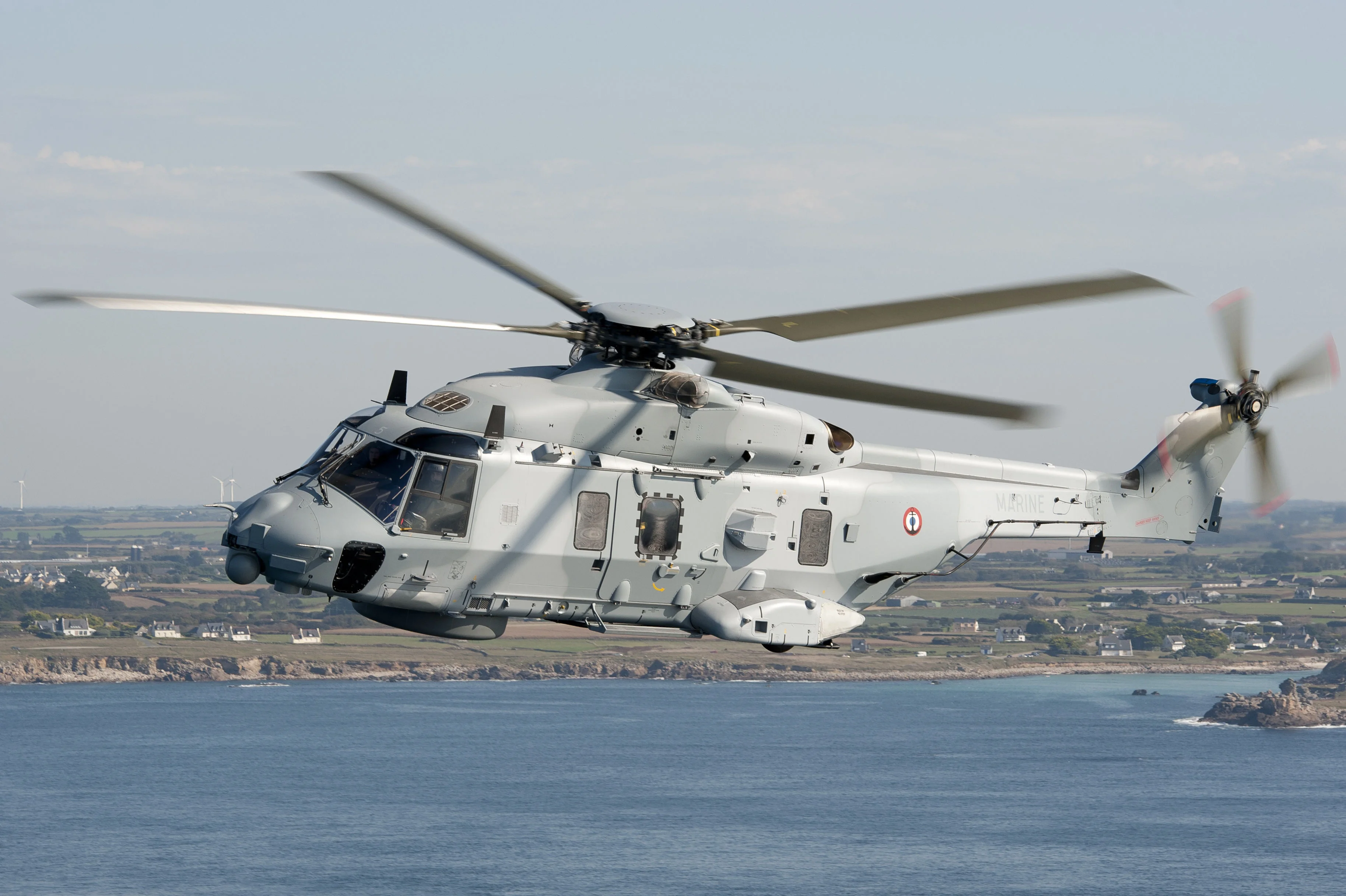 Un hélicoptère Caïman NH90 de la marine nationale