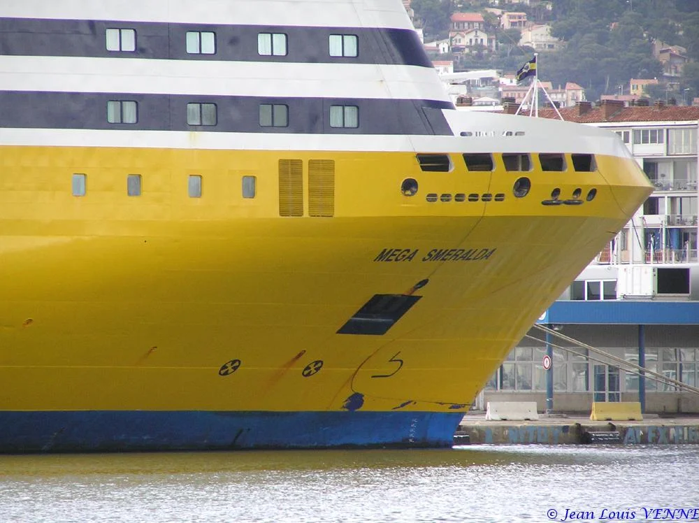 Première escale toulonnaise pour le « Méga Smeralda » 