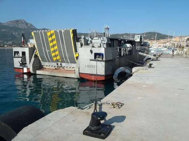 Un EDA-R effectue une escale autonome en Corse