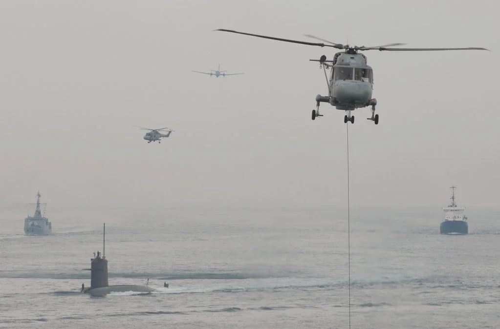 Revue Navale du 8 mai 2009