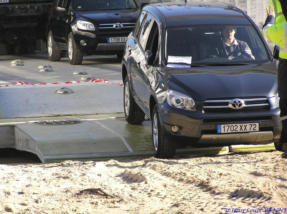 Premier plageage du L-CAT avec matériel roulant
