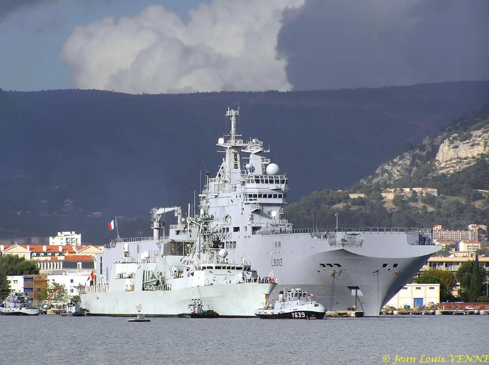 Arrivée à Toulon de la frégate canadienne Ville de Québec