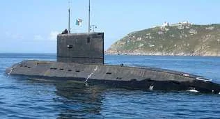 Un sous-marin Kilo algérien fait escale en Espagne sur le chemin de la Russie