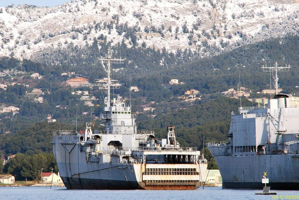 Toulon et ses montages enneigées