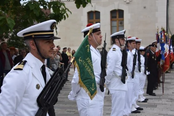 La garde d'honneur de la frégate Auvergne