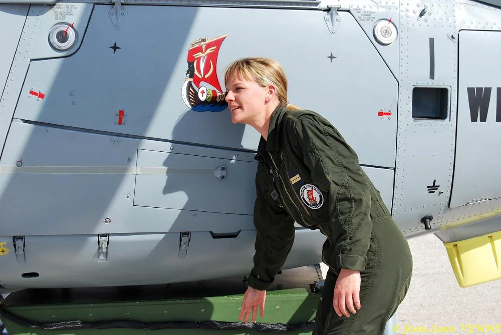 La pilote répond aux questions de la presse