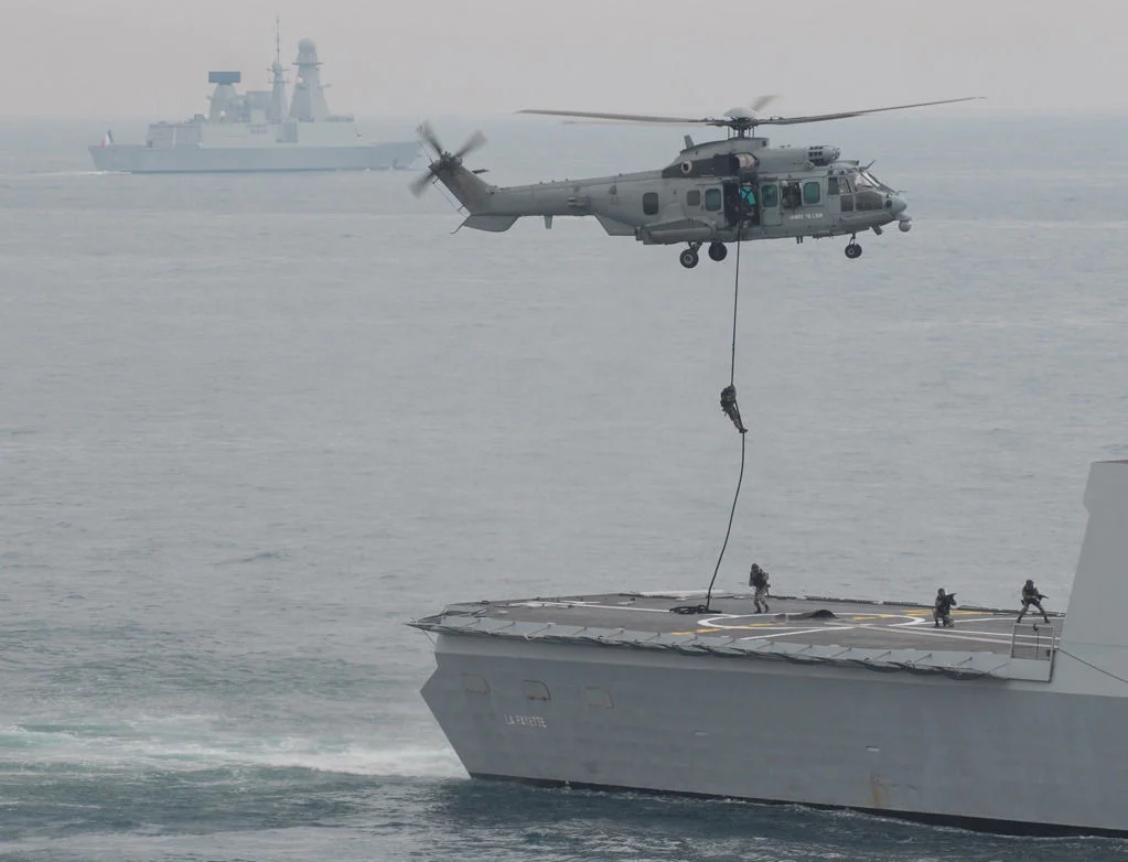 Revue Navale du 8 mai 2009