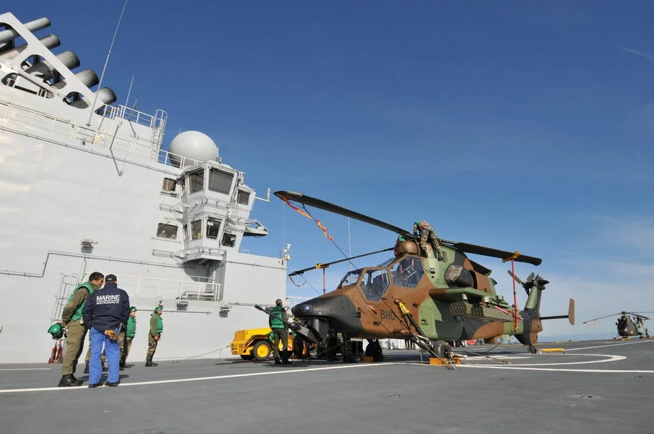 Le Tigre sur le BPC Mistral