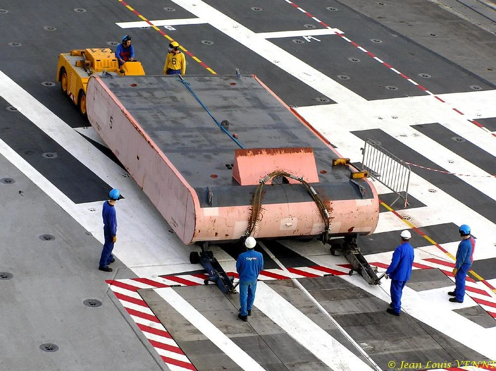 Essais des catapultes du Charles de Gaulle