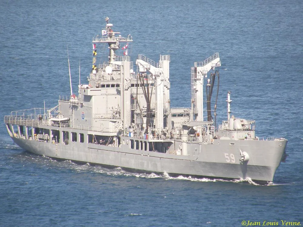 Le pétrolier-ravitailleur HWACHEON