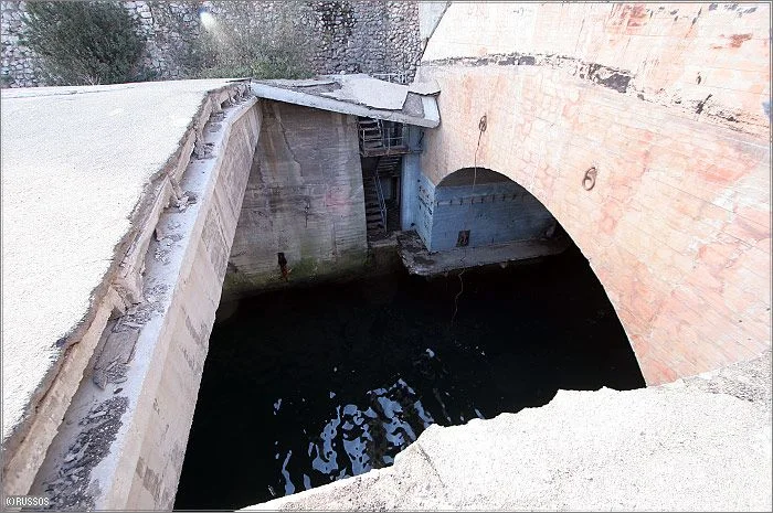 Début du canal souterrain