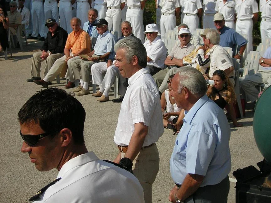 Grand-père et père, parrains de leur petit-fils et fils
