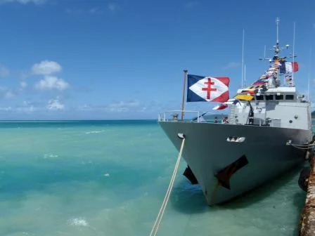 La Moqueuse en visite chez sa marraine