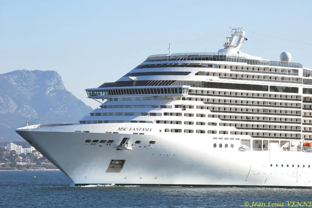 Escale surprise du MSC Fantasia à La Seyne sur Mer