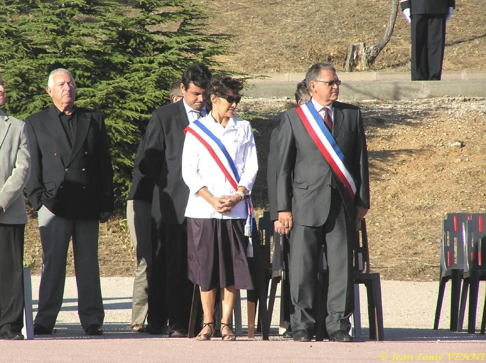 Le maire de St-Mandrier et les représentants des municipalités