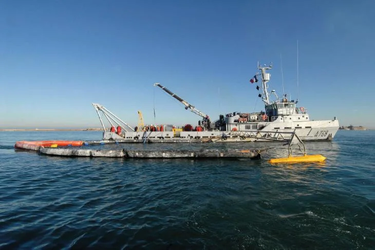 L'Elan pendant un exercice anti-pollution