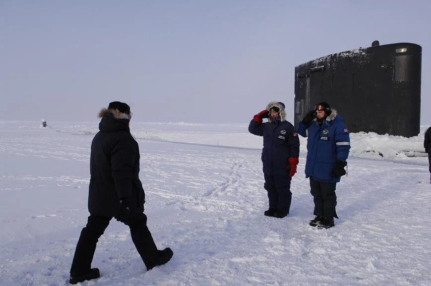 Le secrétaire d'état à la Navy, Donald C. Winter
