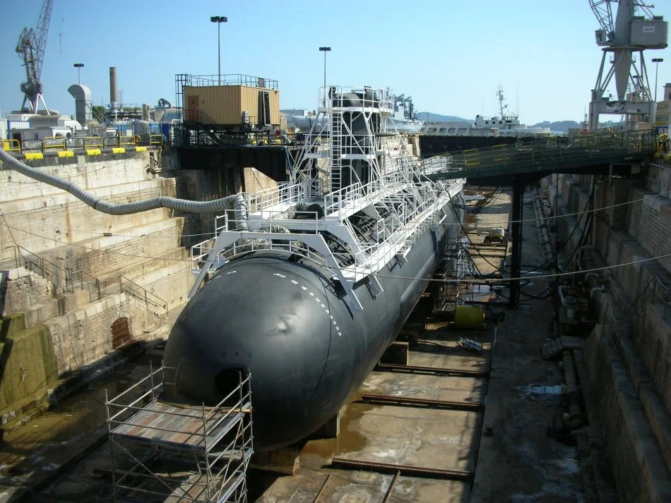 La Perle dans le bassin d'entretien