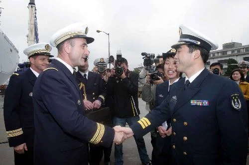 Accueil par les autorités Chinoises