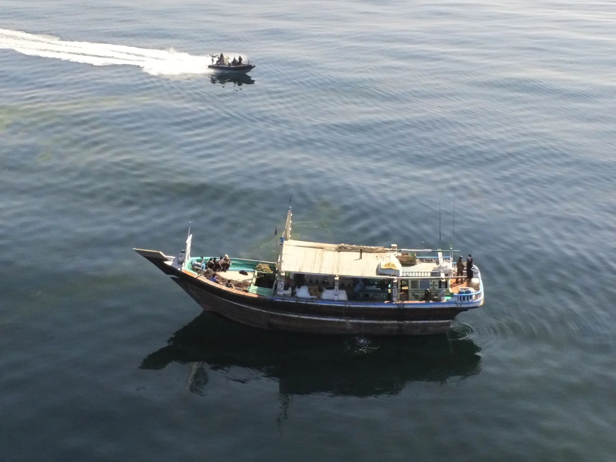 La frégate Jean Bart saisit près de 3 tonnes de stupéfiants en mer d’Arabie