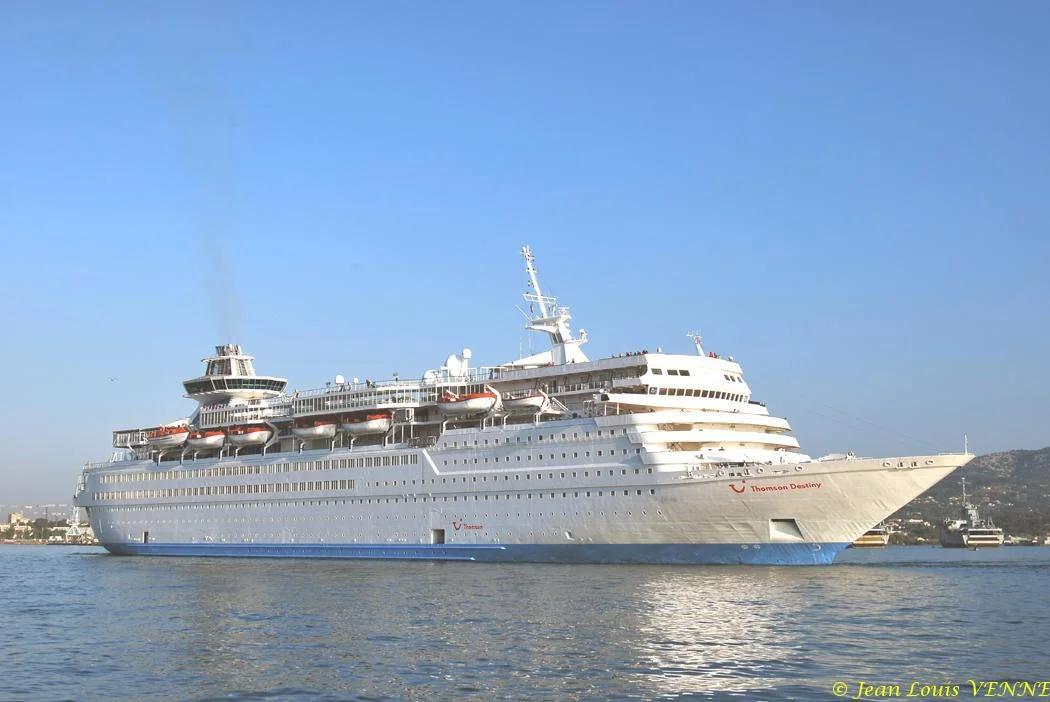 Le paquebot Thomson Destiny fait escale à La Seyne-sur-mer