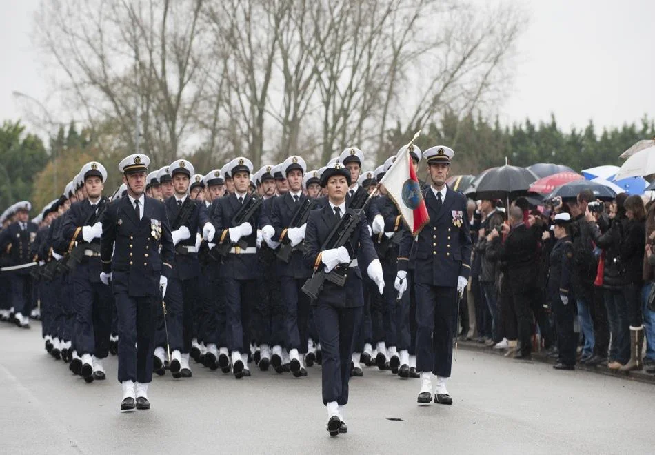 Présentation aux drapeaux des promotions de l’Ecole des mousses et de l’Ecole de maistrance